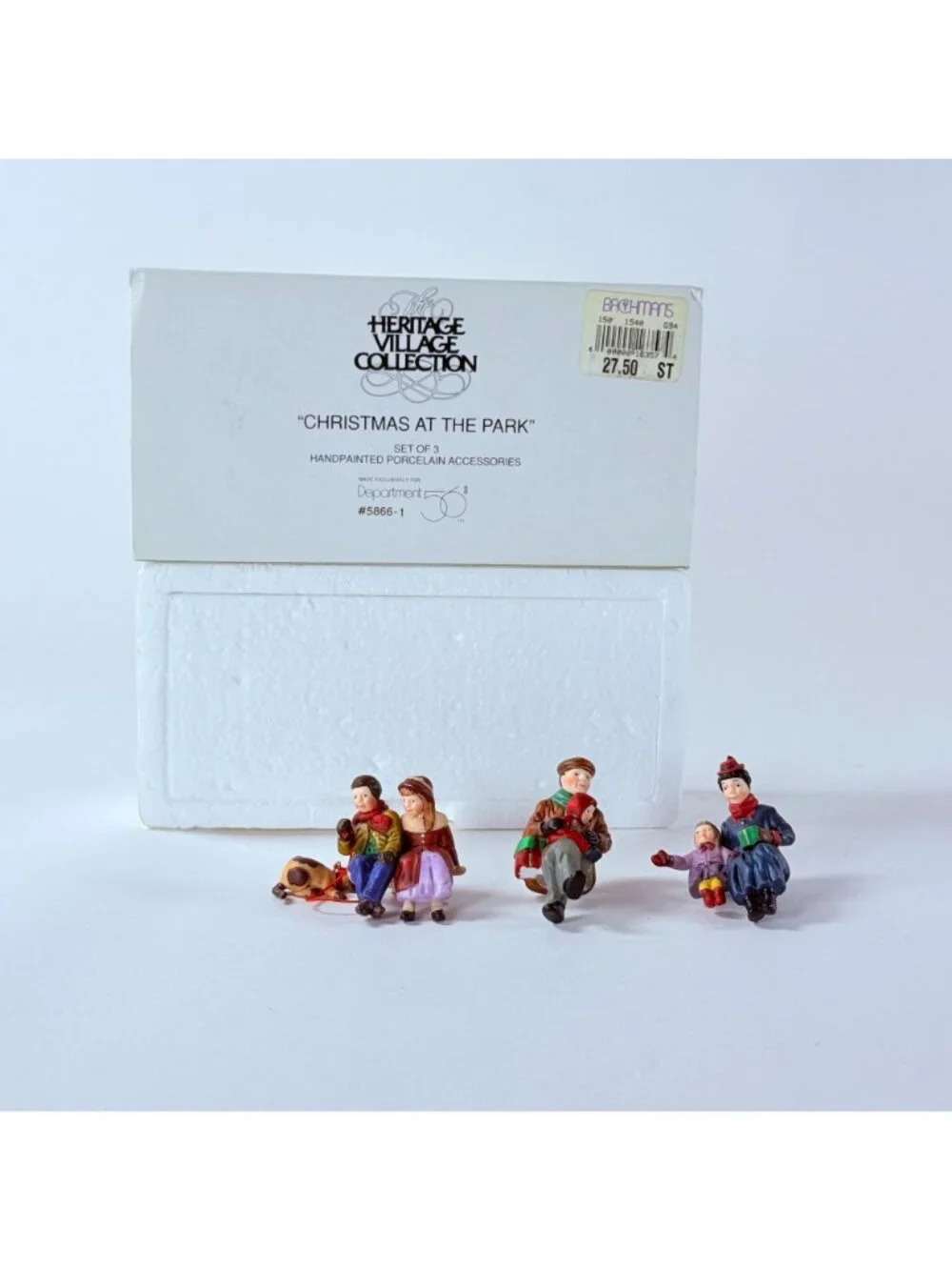 Dept 56 Heritage Village Christmas At The Park Set Of 3 Sitting Figures 5866-1